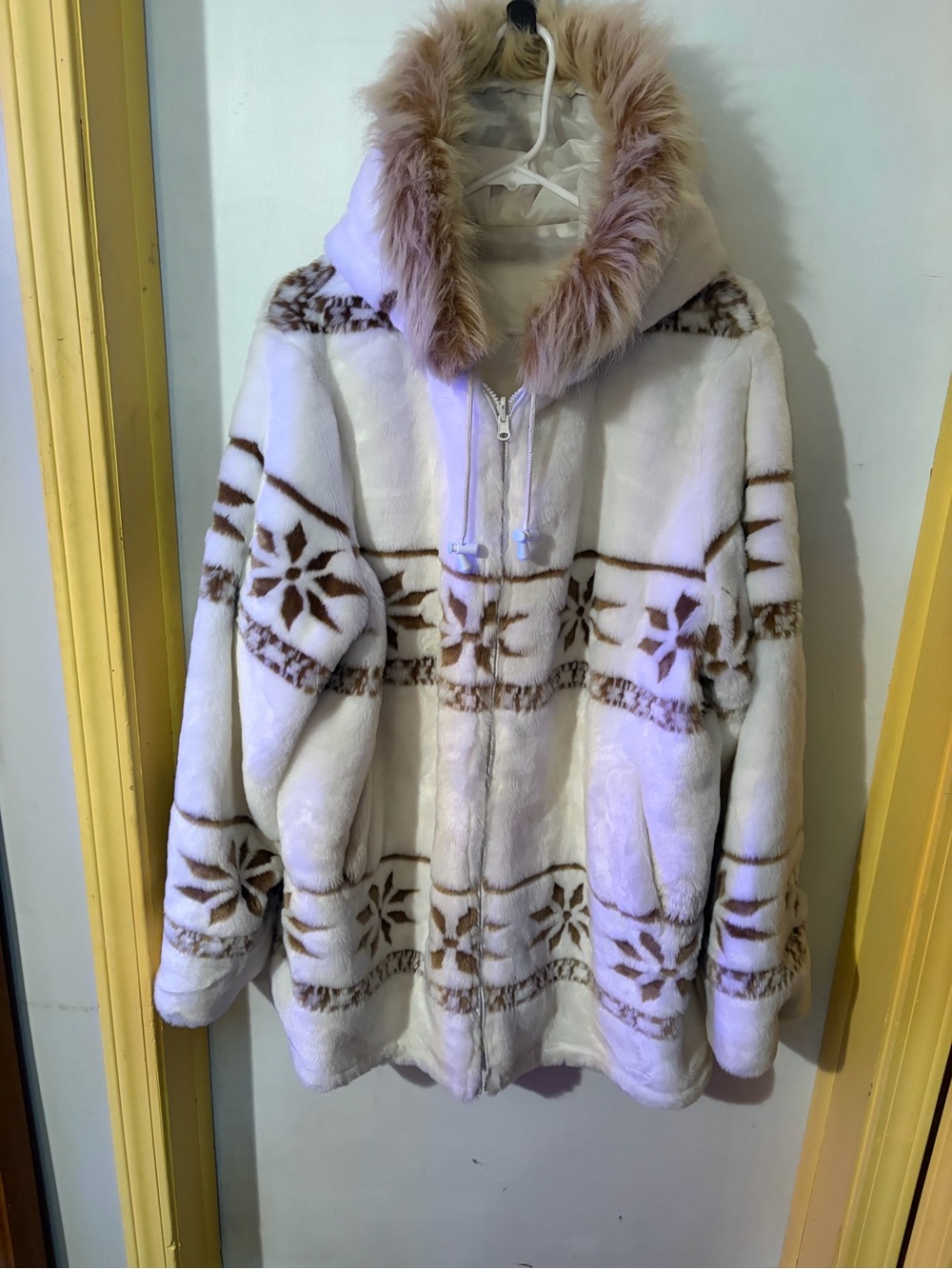 Woman Within White Faux Fur Snowflake Hooded Jacket Coat Plus Size VGC
